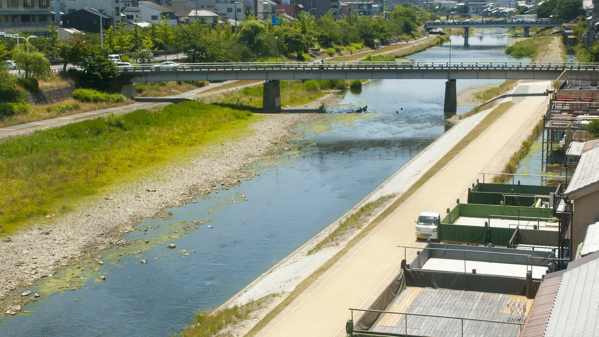 Kamogawa Riverside Guesthouse Kyoto Apartment