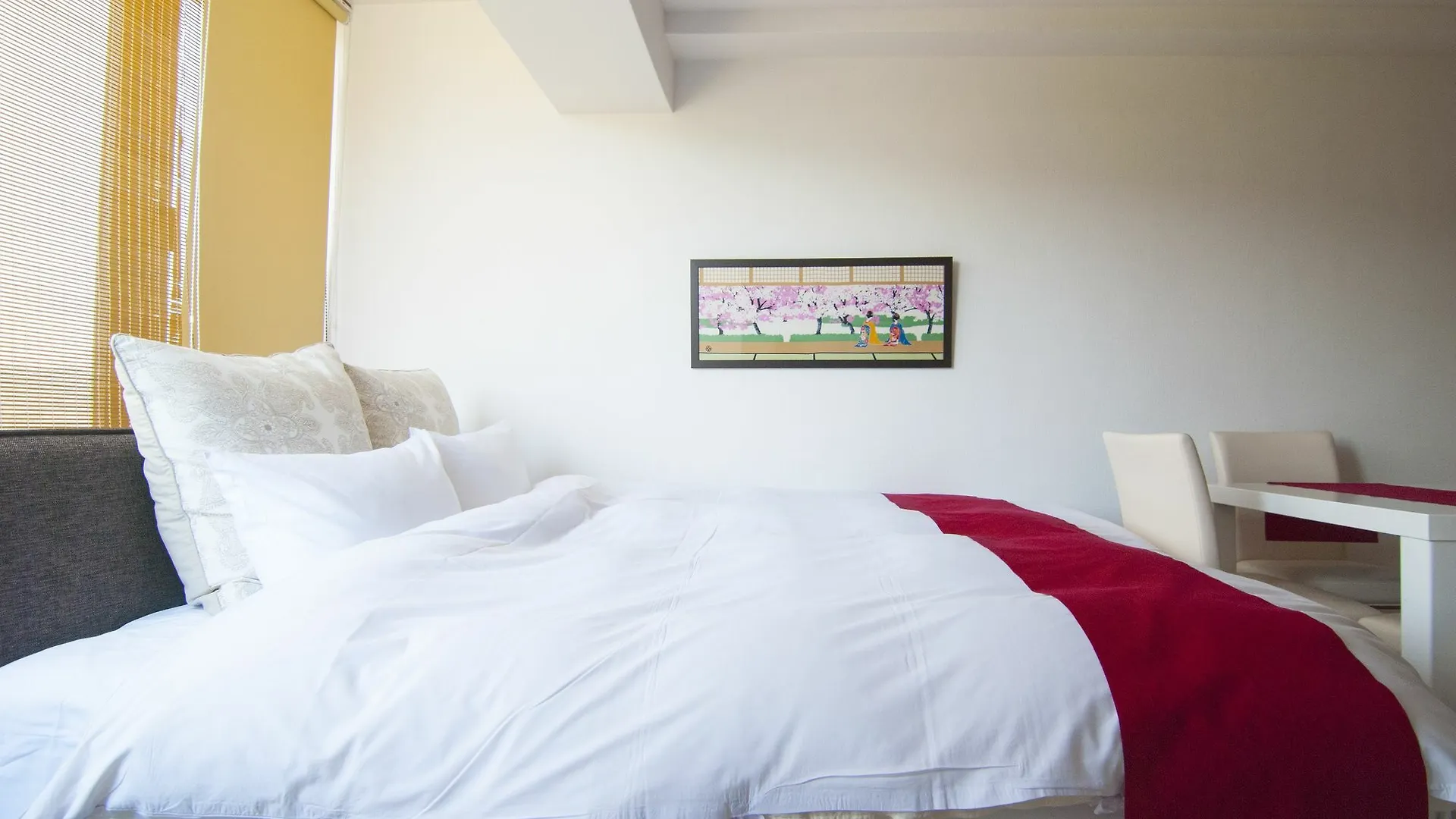 Kamogawa Riverside Guesthouse Kyoto
